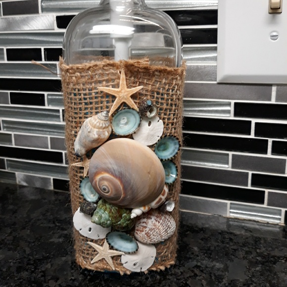 50% off Beach side Soap dispenser - Picture 2 of 3